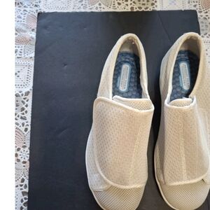 Beige Slip-on Unisex Youyon Shoes